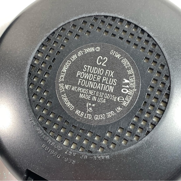 Studio Fix Powder Plus Foundation C2 BNIB - Picture 4 of 5